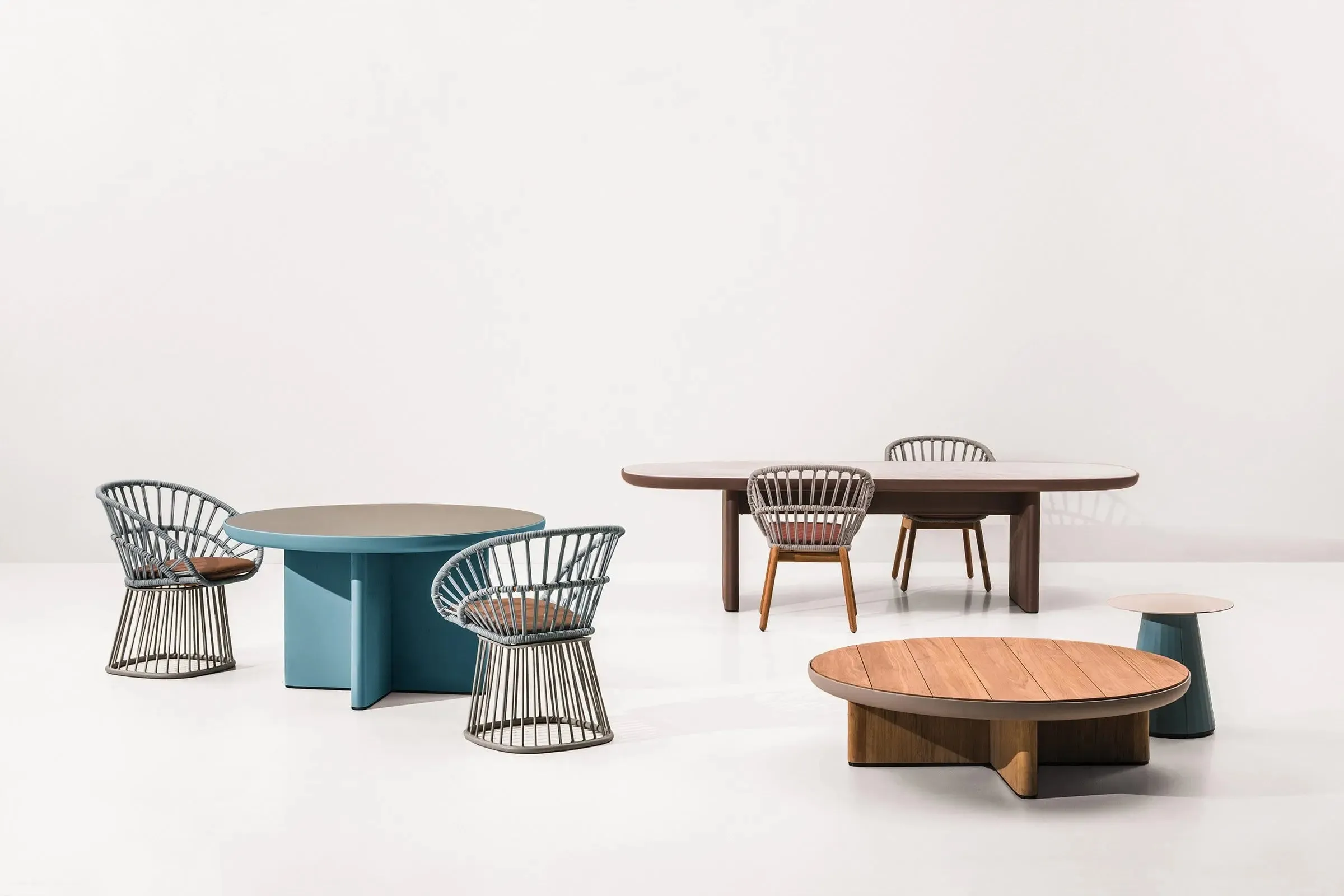 Cala - Dining Table D180