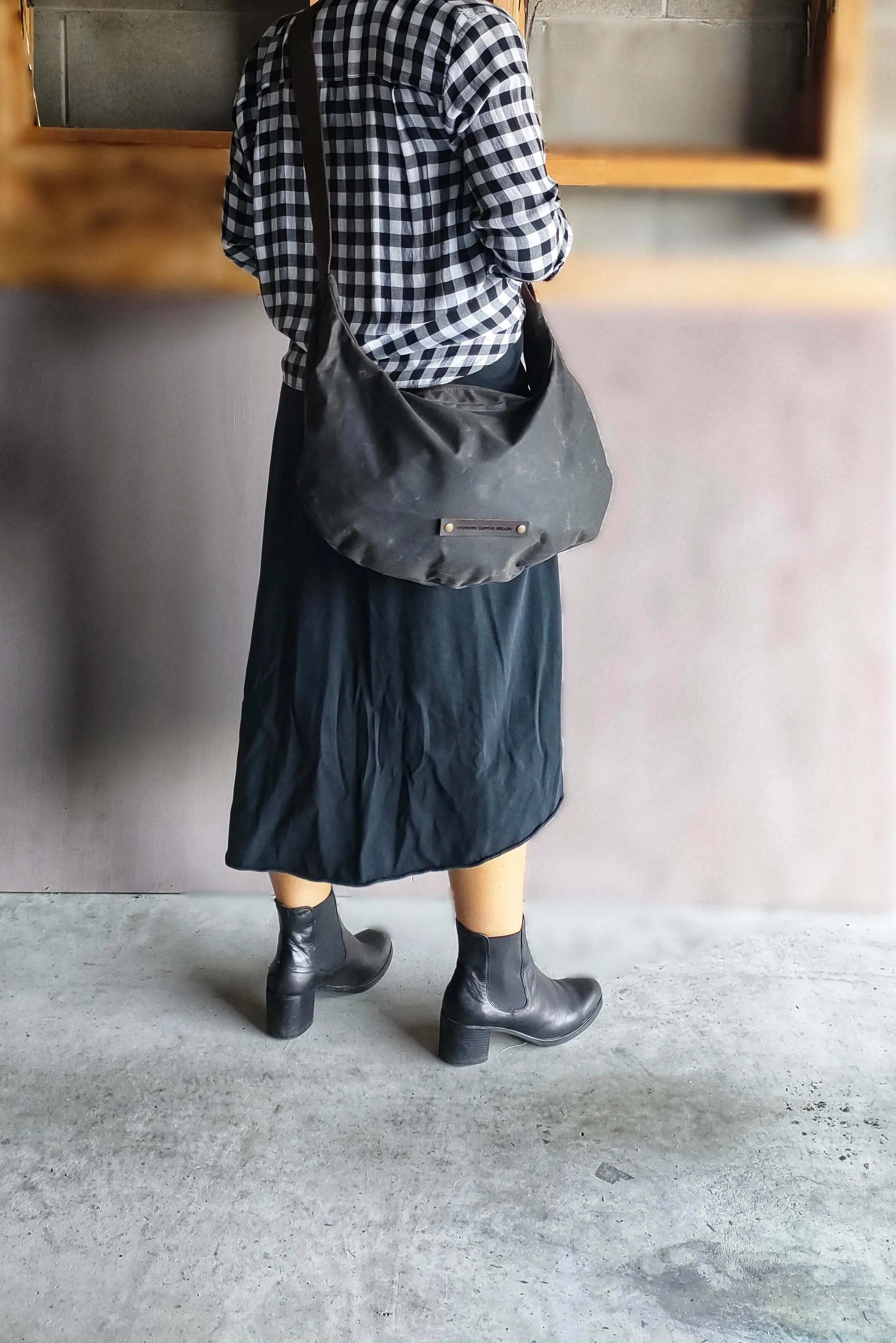 Canvas bag, waxed canvas hobo bag, crossbody bag for women, canvas crossbody bag for men, slouchy hobo bag, large hobo bag, boho crossbody bag
