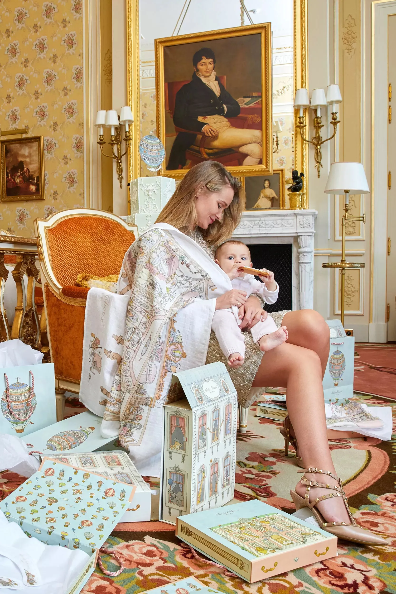 Carré Doll House Swaddle