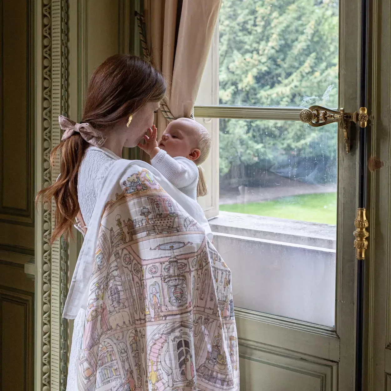Carré Doll House Swaddle