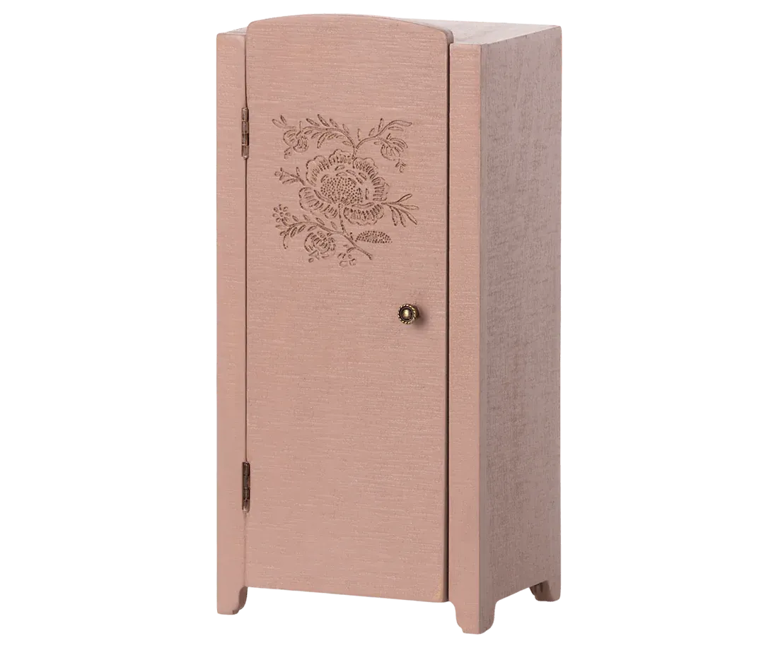Closet, Miniature