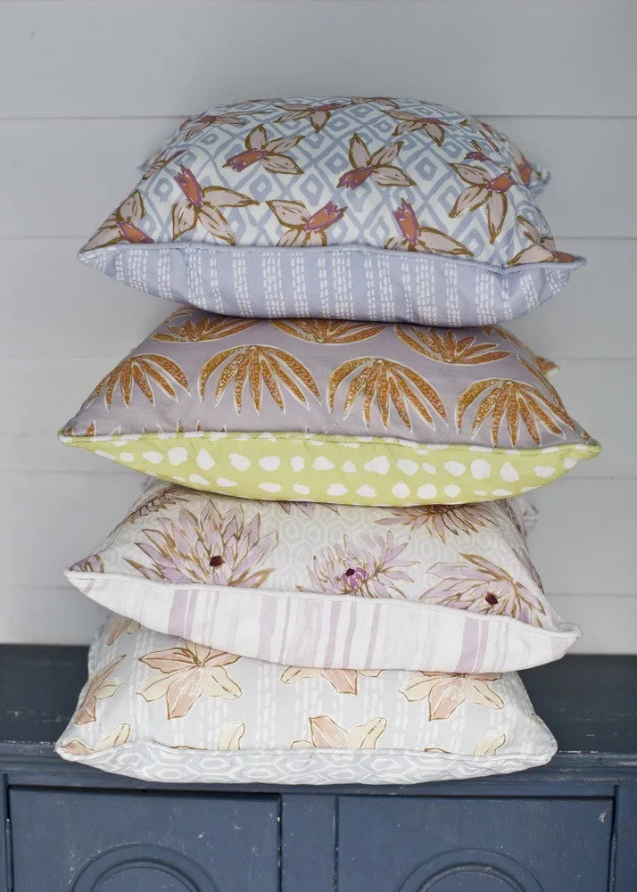 DAFFODIL & DASH PILLOW
