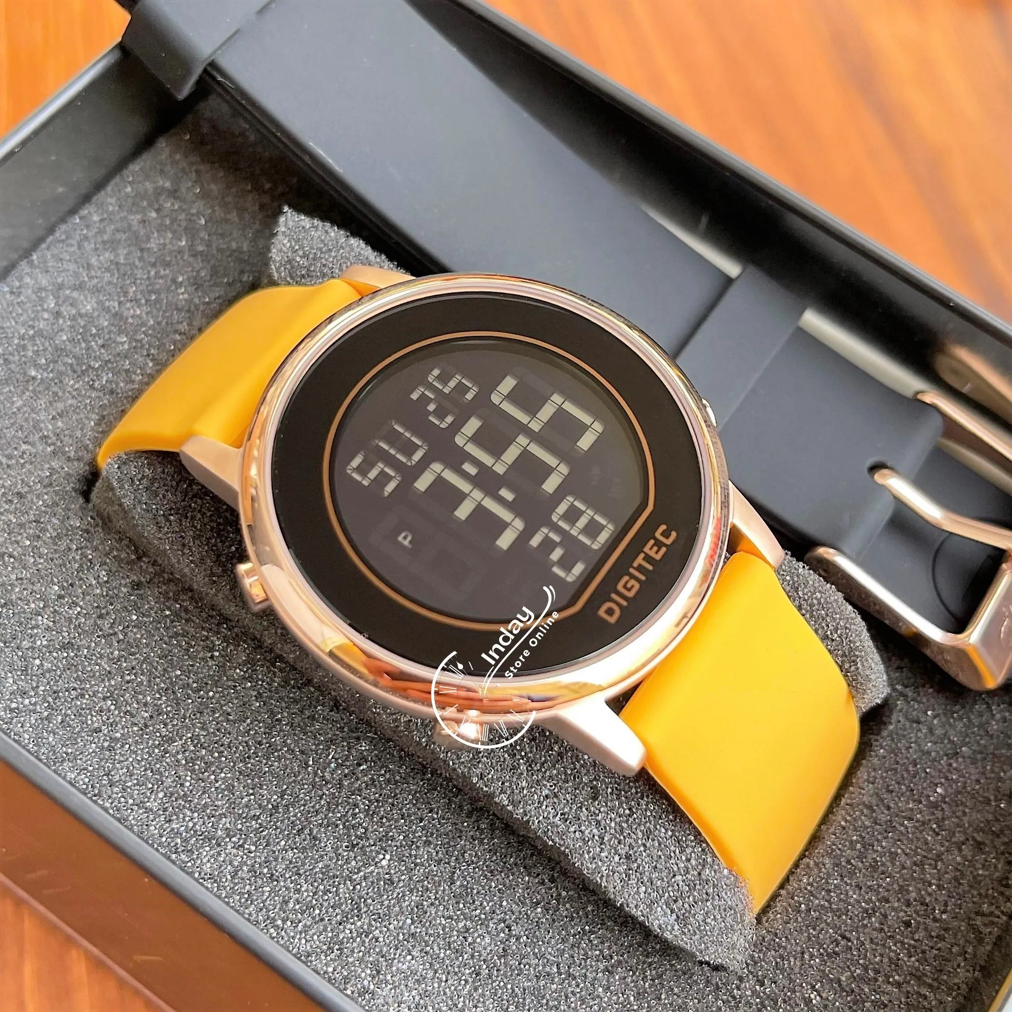 Digitec Women's Watch DGS-7126T-12 Standard Digital  Extra Strap