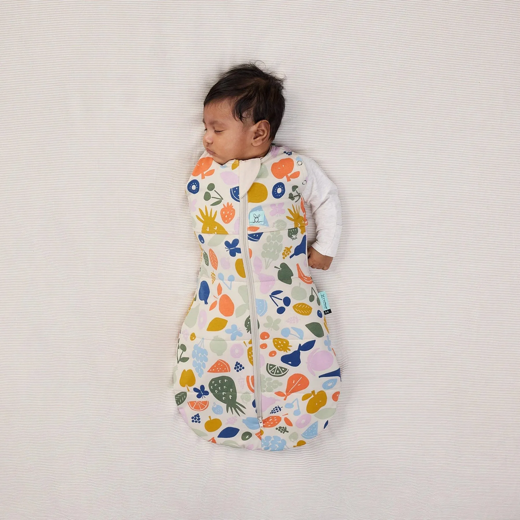 ergoPouch Cocoon Swaddle Bag - Fruit Salad 2.5 Tog