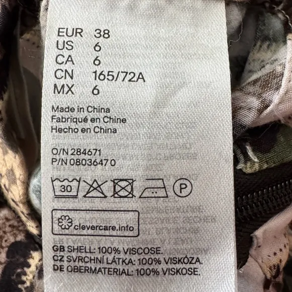 EUC H&amp;M 6 Geometric Patterned Snake Skin Skirt A Line Flowy