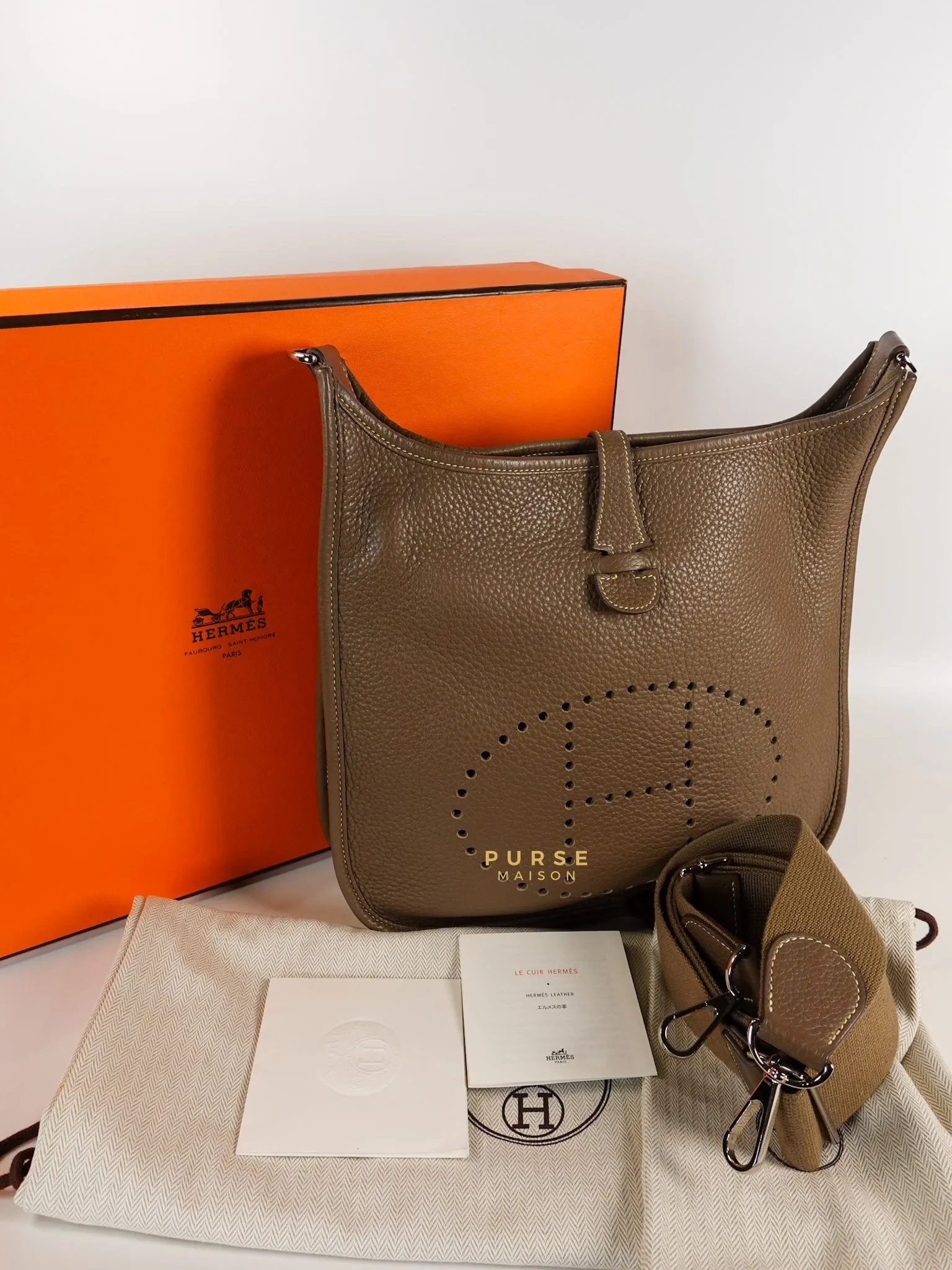 Evelyne III in Taurillion Clemence Etoupe and Palladium Hardware Stamp T