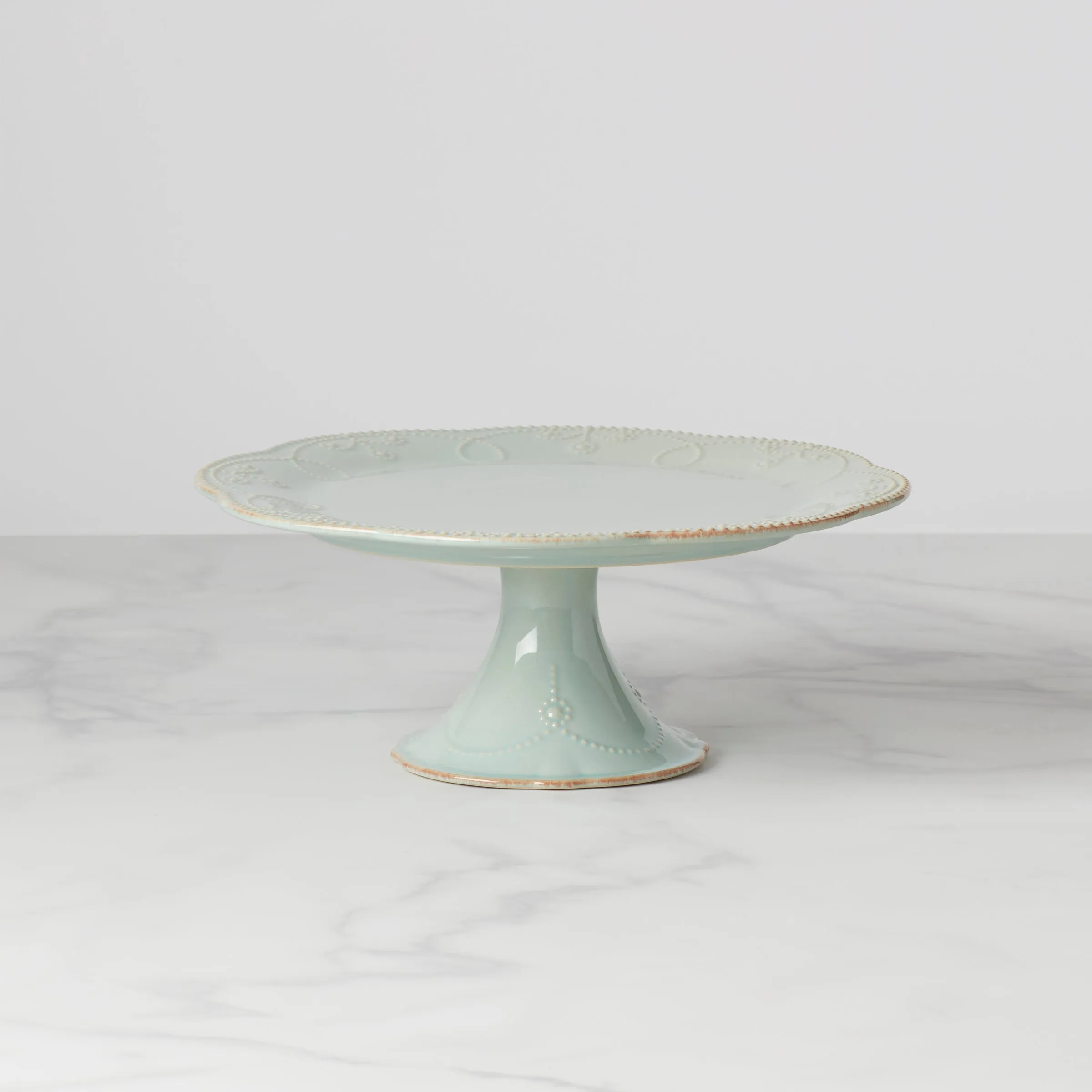 French Perle ™ Pedestal Cake Plate