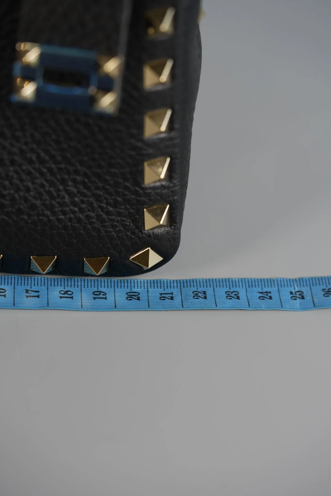 Garavani Rockstud Pebbled Calfskin Leather Shoulder Bag