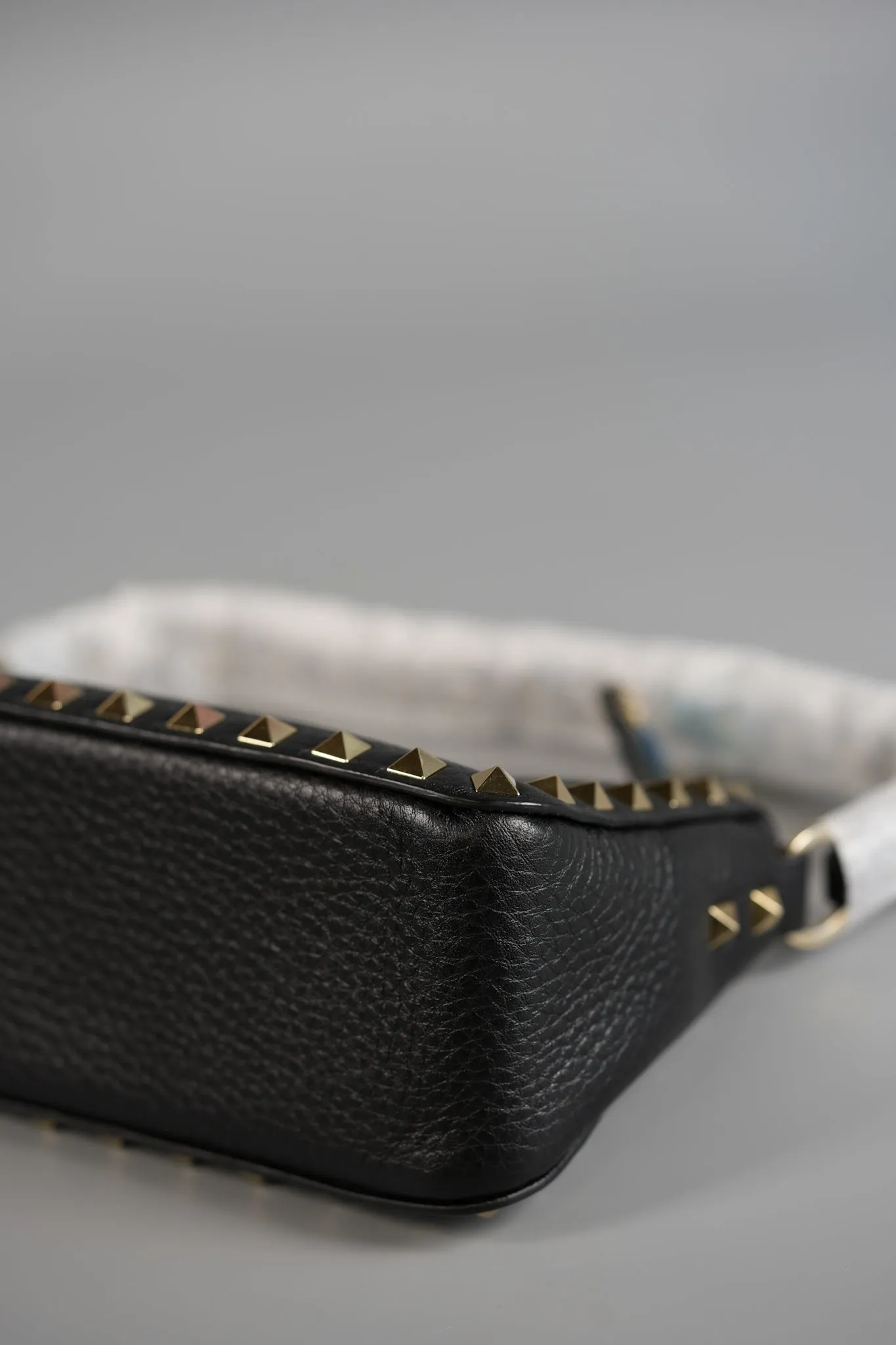 Garavani Rockstud Pebbled Calfskin Leather Shoulder Bag