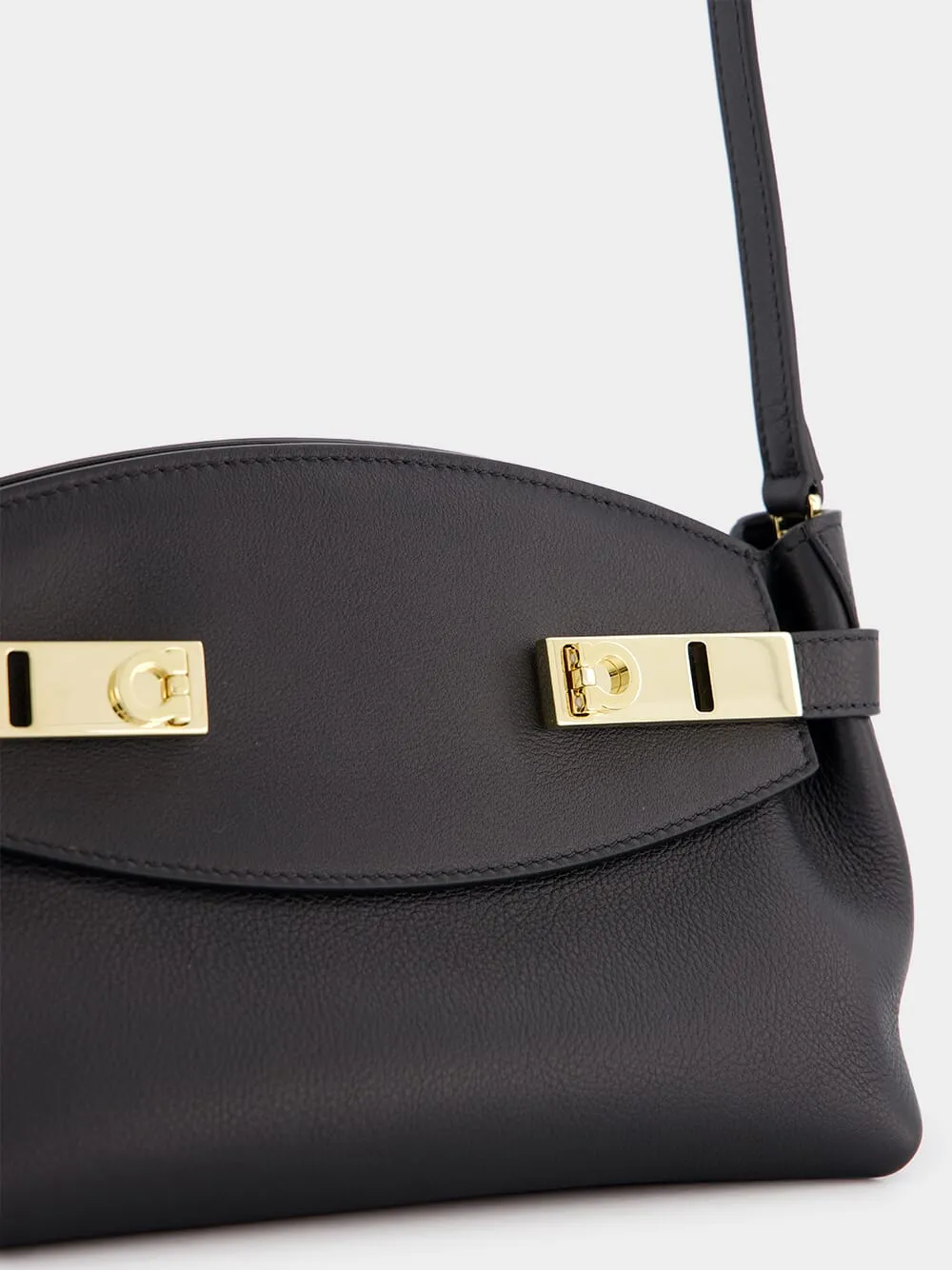 Hug Small Black Pouch