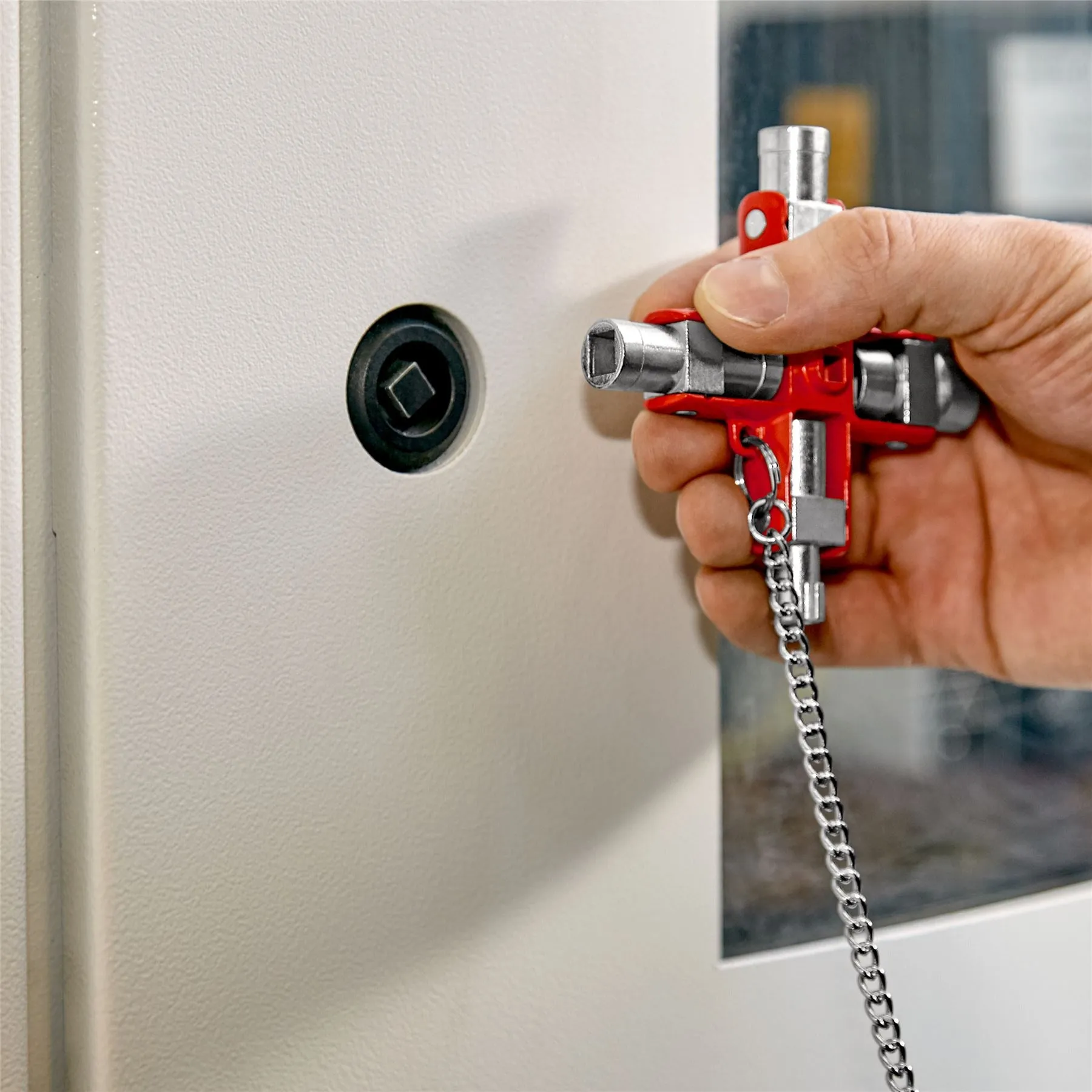 KNIPEX Universal Key for all Standard Cabinets and Shut Off Systems 00 11 06