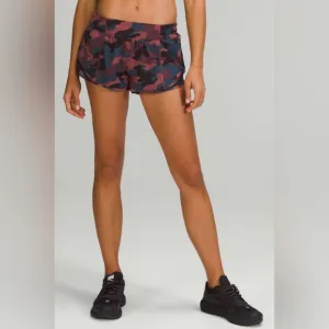 Lululemon Hotty Hot Low-Rise Lined 2.5&quot; Camo Smoky Red Night Sea Multi/Black
