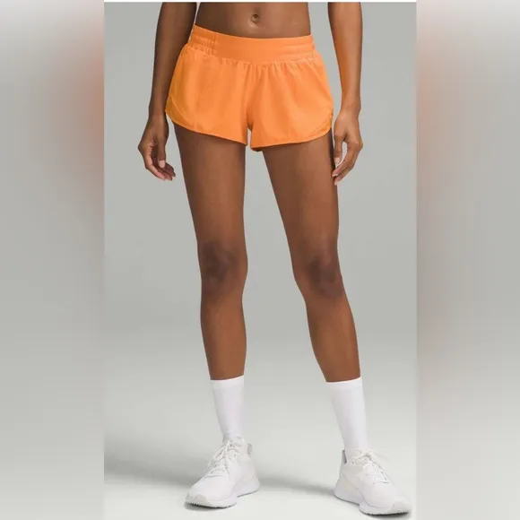 Lululemon Hotty Hot Low-Rise Lined Short 2.5&quot; Lit Orange