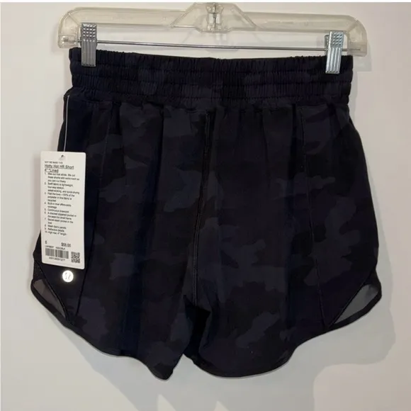 Lululemon Hotty Hot Shorts 4&quot; - NWT