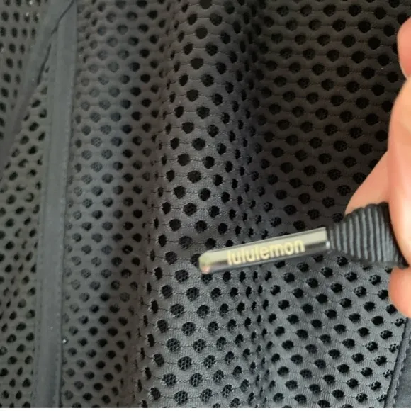 Lululemon Mesh on Mesh Jacket Size Small
