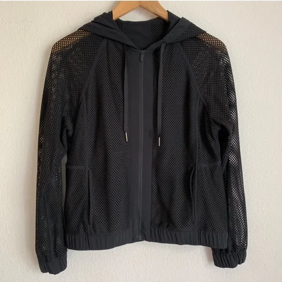 Lululemon Mesh on Mesh Jacket Size Small