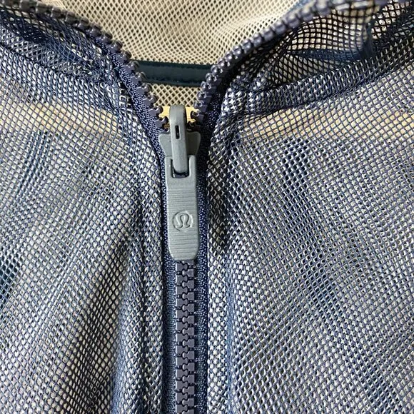 Lululemon Reversible Mesh 1/2 Zip True Navy / Dark Chrome One Size
