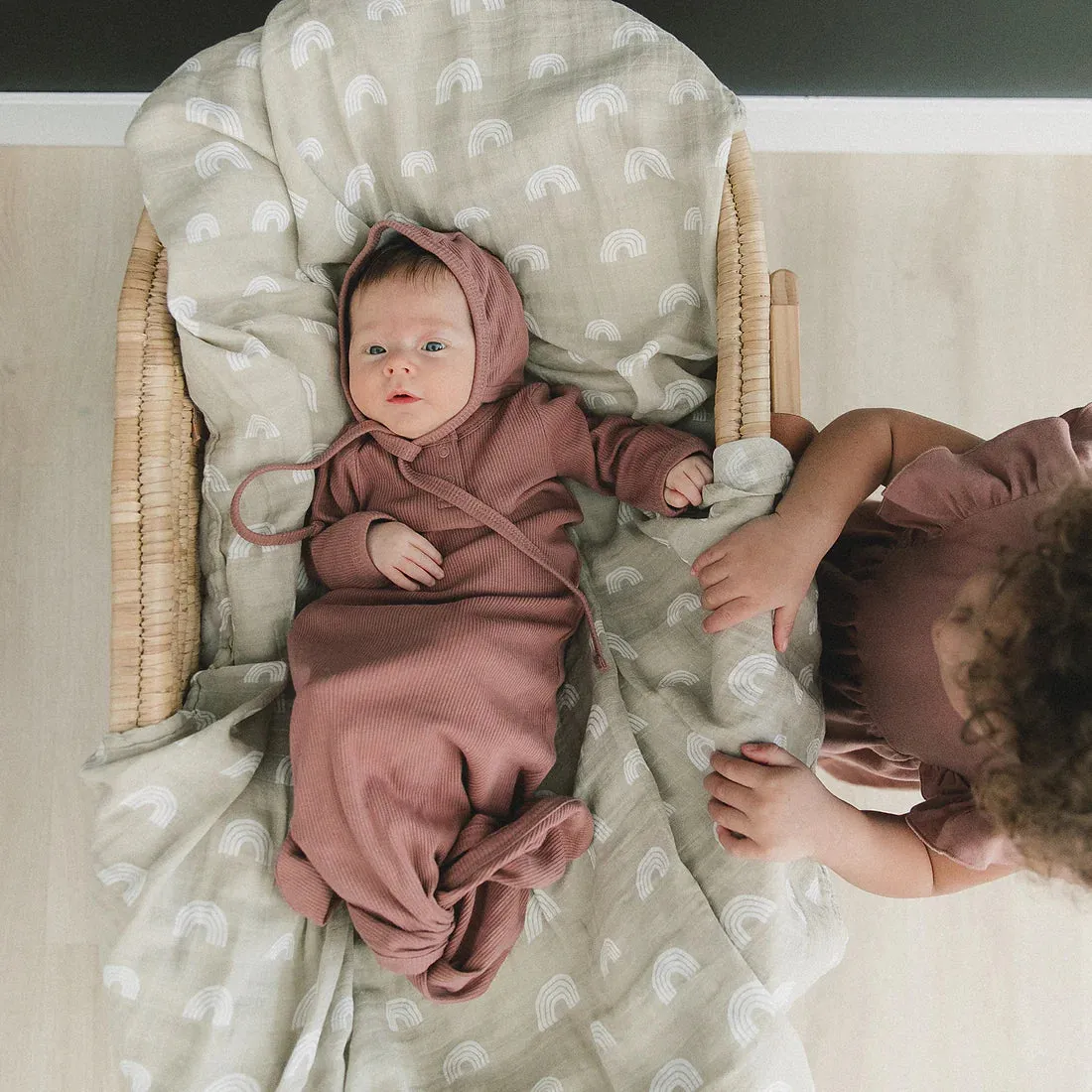 Mebie Baby Ribbed Knotted Gown
