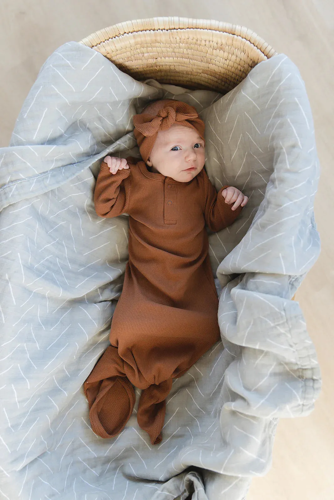 Mebie Baby Ribbed Knotted Gown
