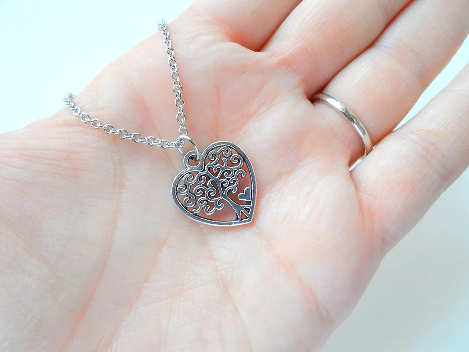Mom Heart Tree of Life Pendant Necklace - The Heart of our Family