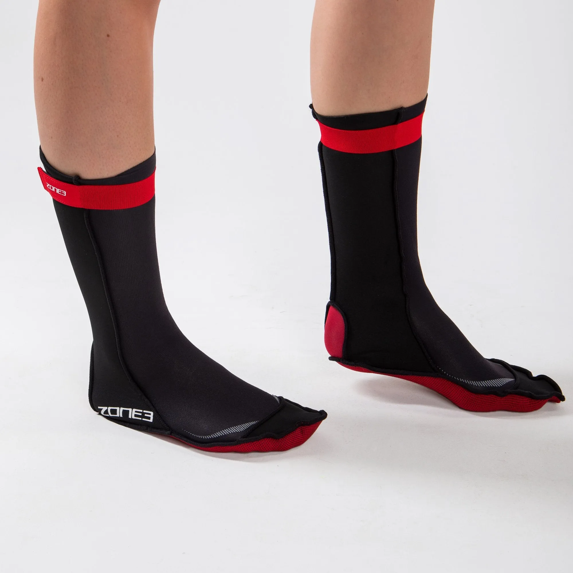 NEOPRENE SWIM SOCKS - BLACK/RED