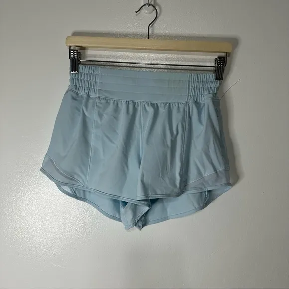 NWOT Lululemon Hotty Hot High-Rise Lined Short 2.5&quot;
