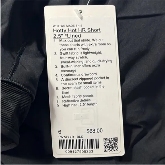 NWT Lululemon Hotty Hot Short High-Rise 2.5&quot; size 6 in Black