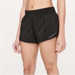 NWT Lululemon Hotty Hot Short High-Rise 2.5&quot; size 6 in Black