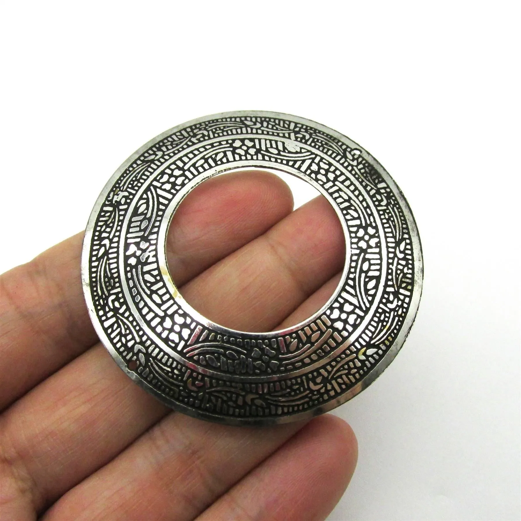 Patterned Metal Plate Ring 57mm 9991