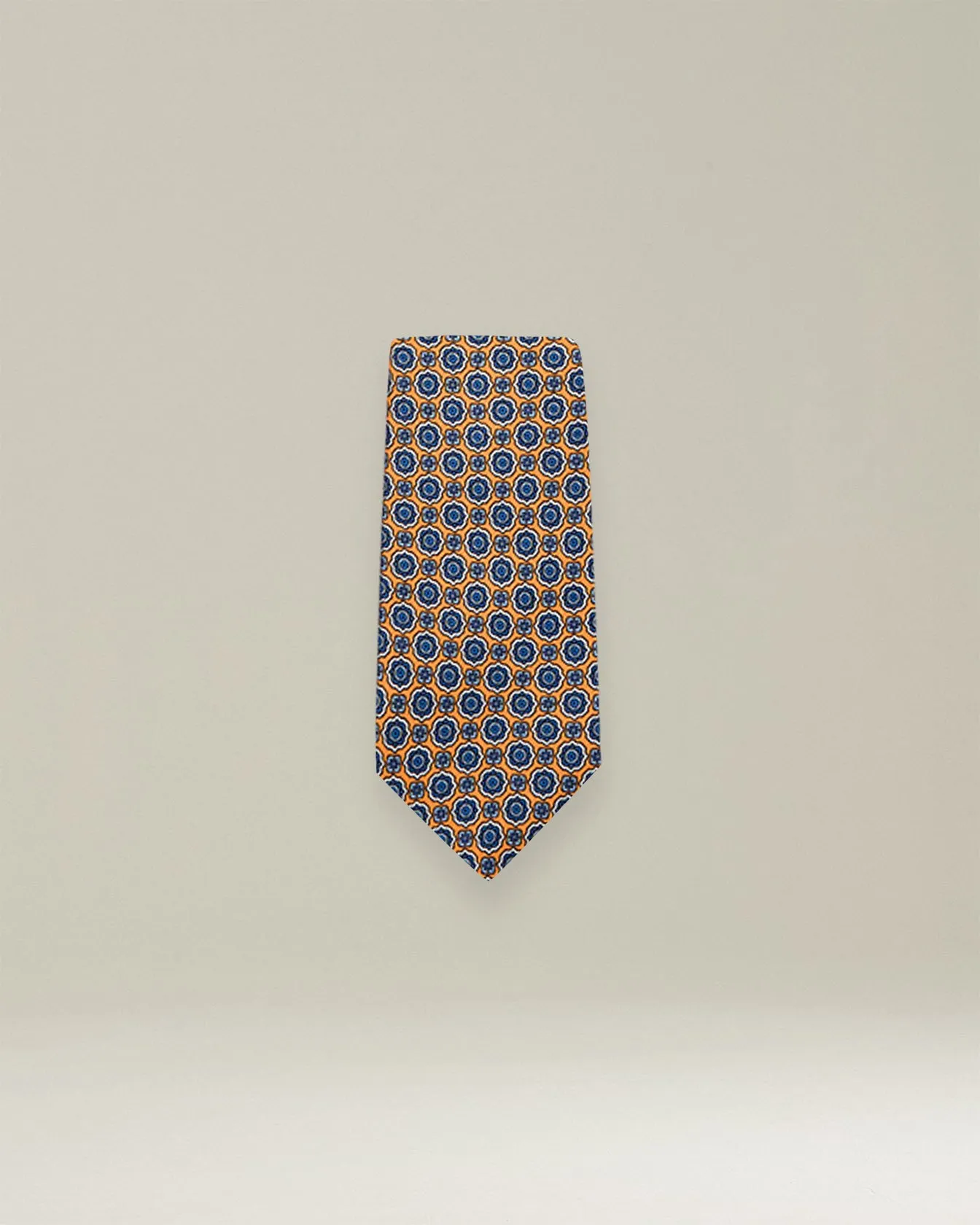 PATTERNED SILK TIE