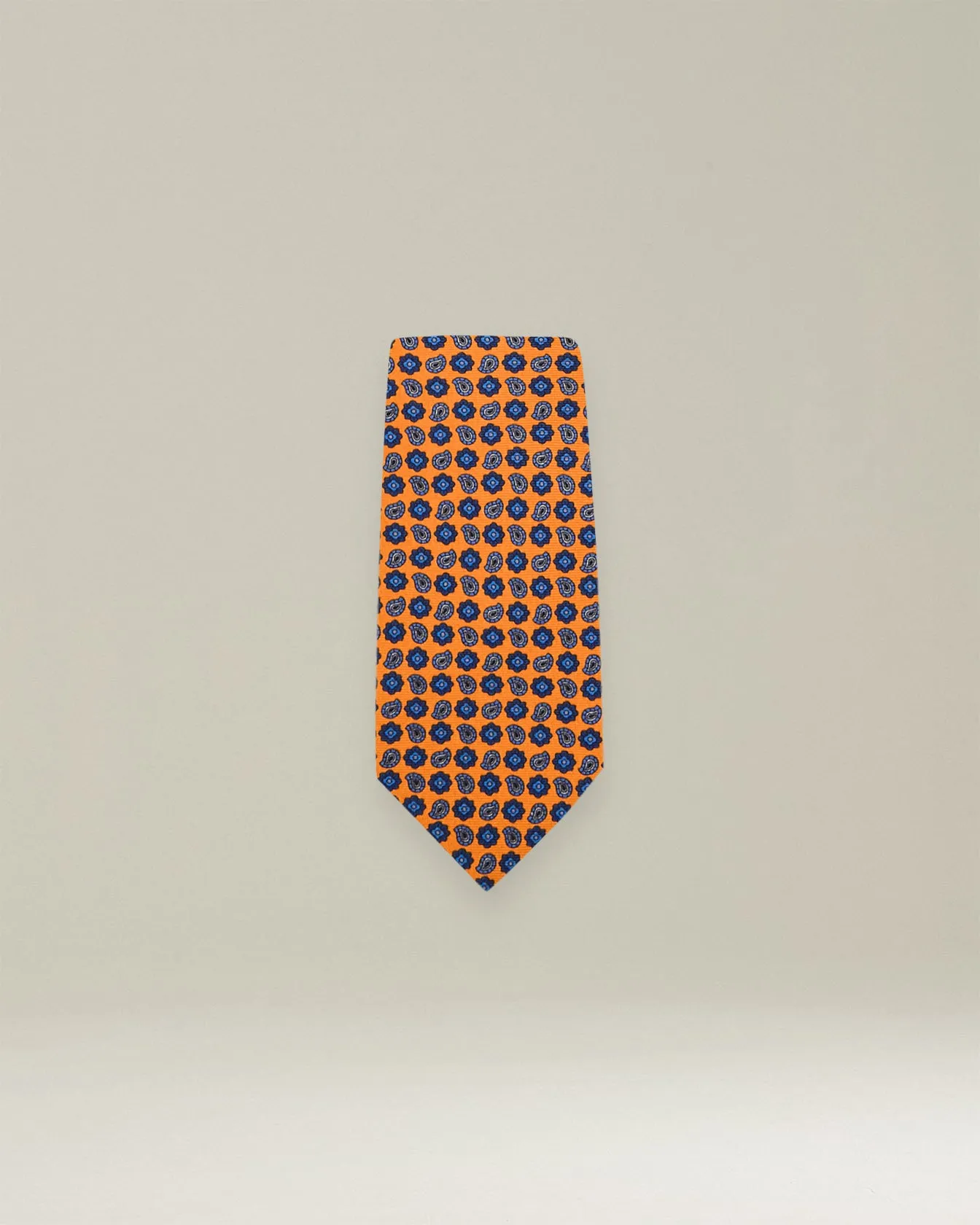PATTERNED SILK TIE