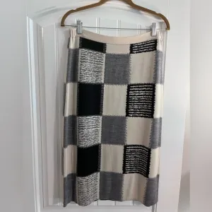 Patterned skirt in 100% wool