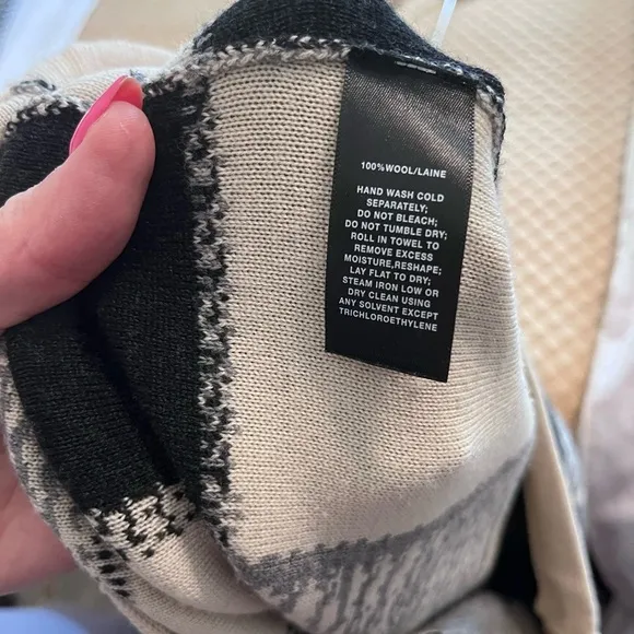 Patterned skirt in 100% wool