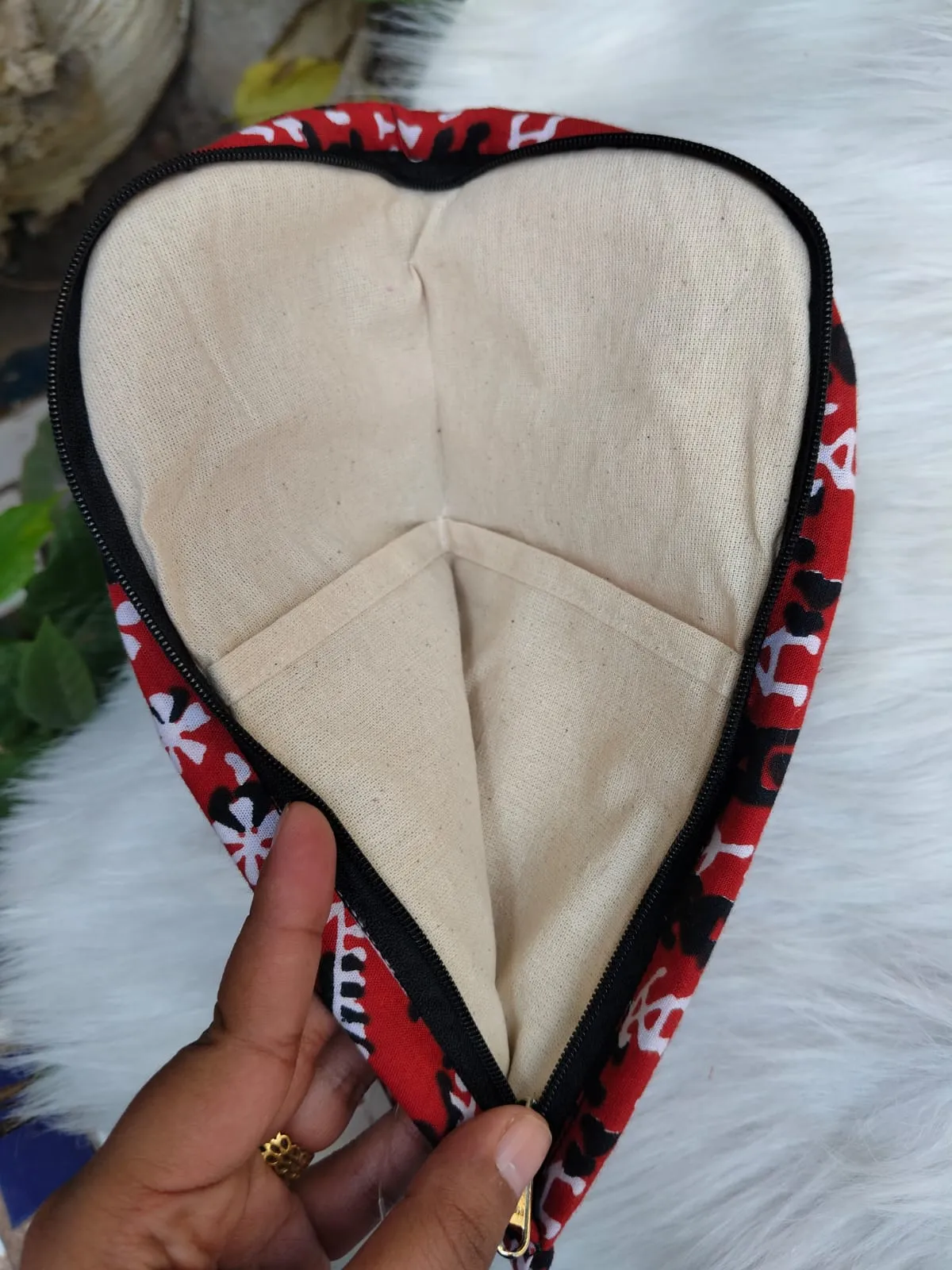 Phone Holder Black Bandhini