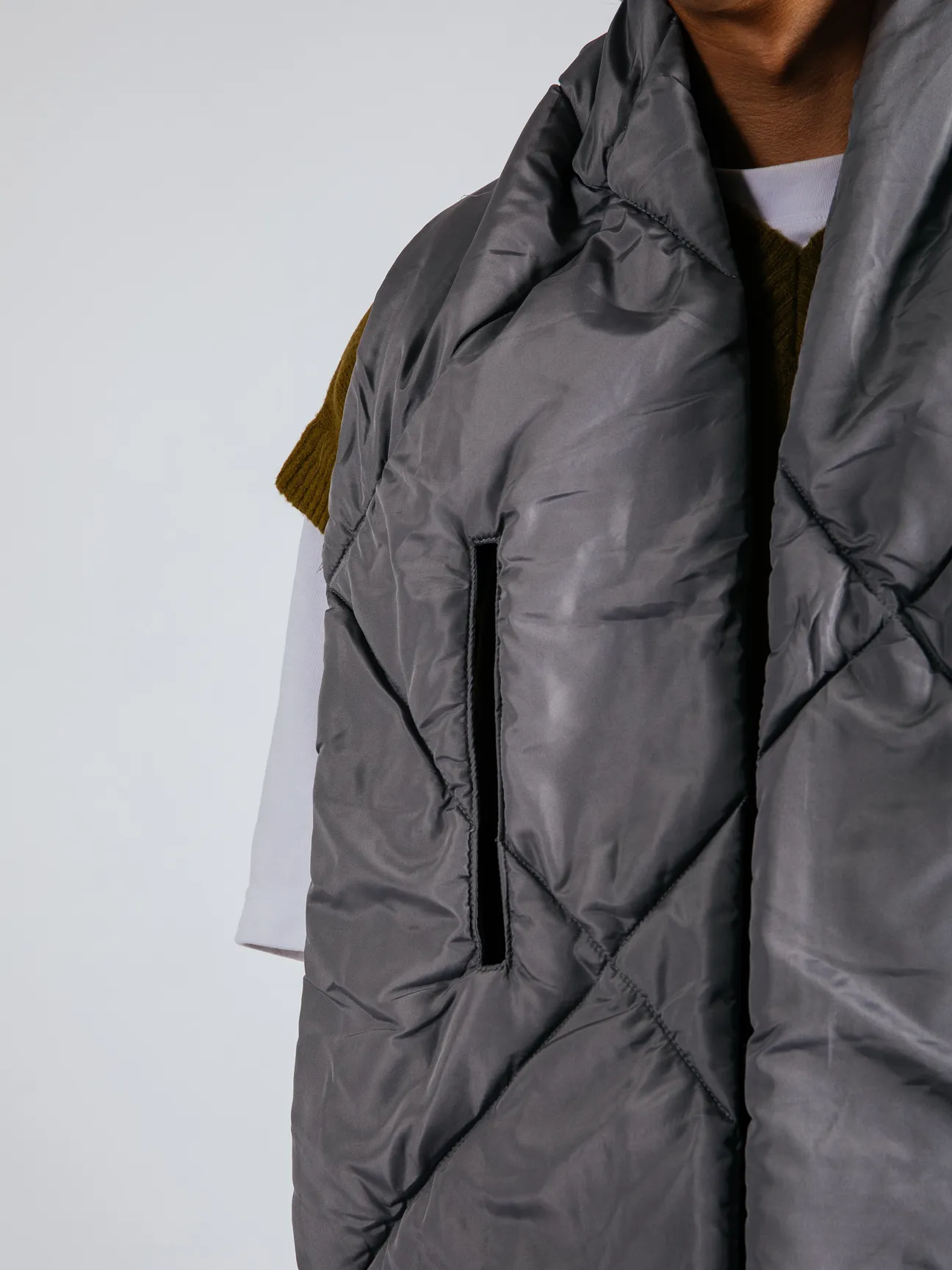 Puffer Scarf in Grey