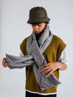 Puffer Scarf in Grey