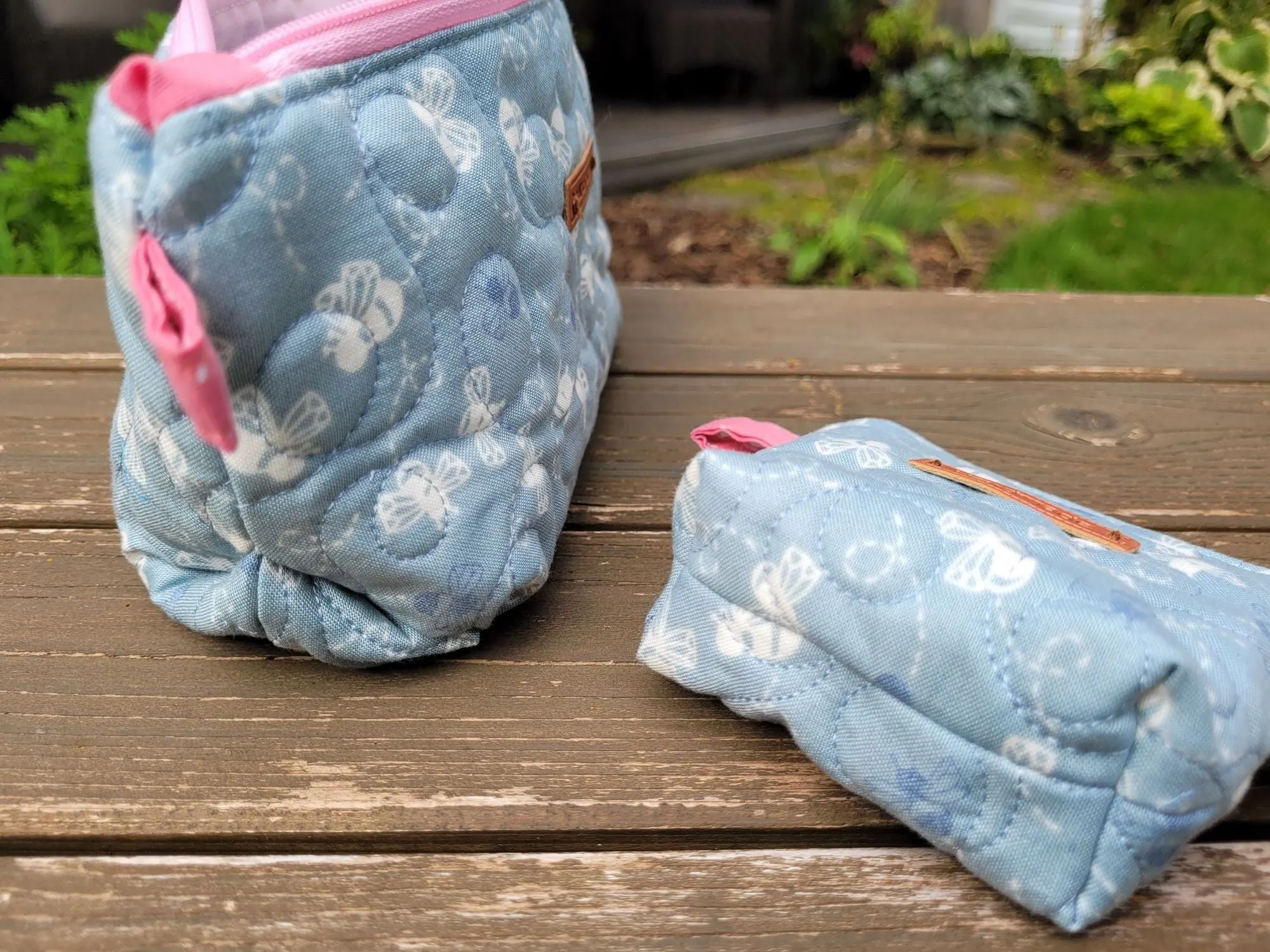 Quilted Zipper Pouch Set, Bee