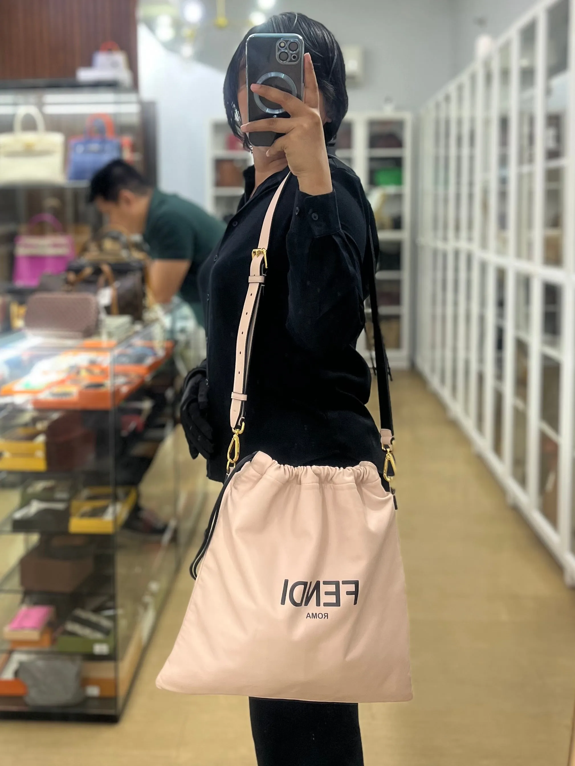 Saccheto Medium Nappa Soft Pink Drawstring Pochette Crossbody Bag