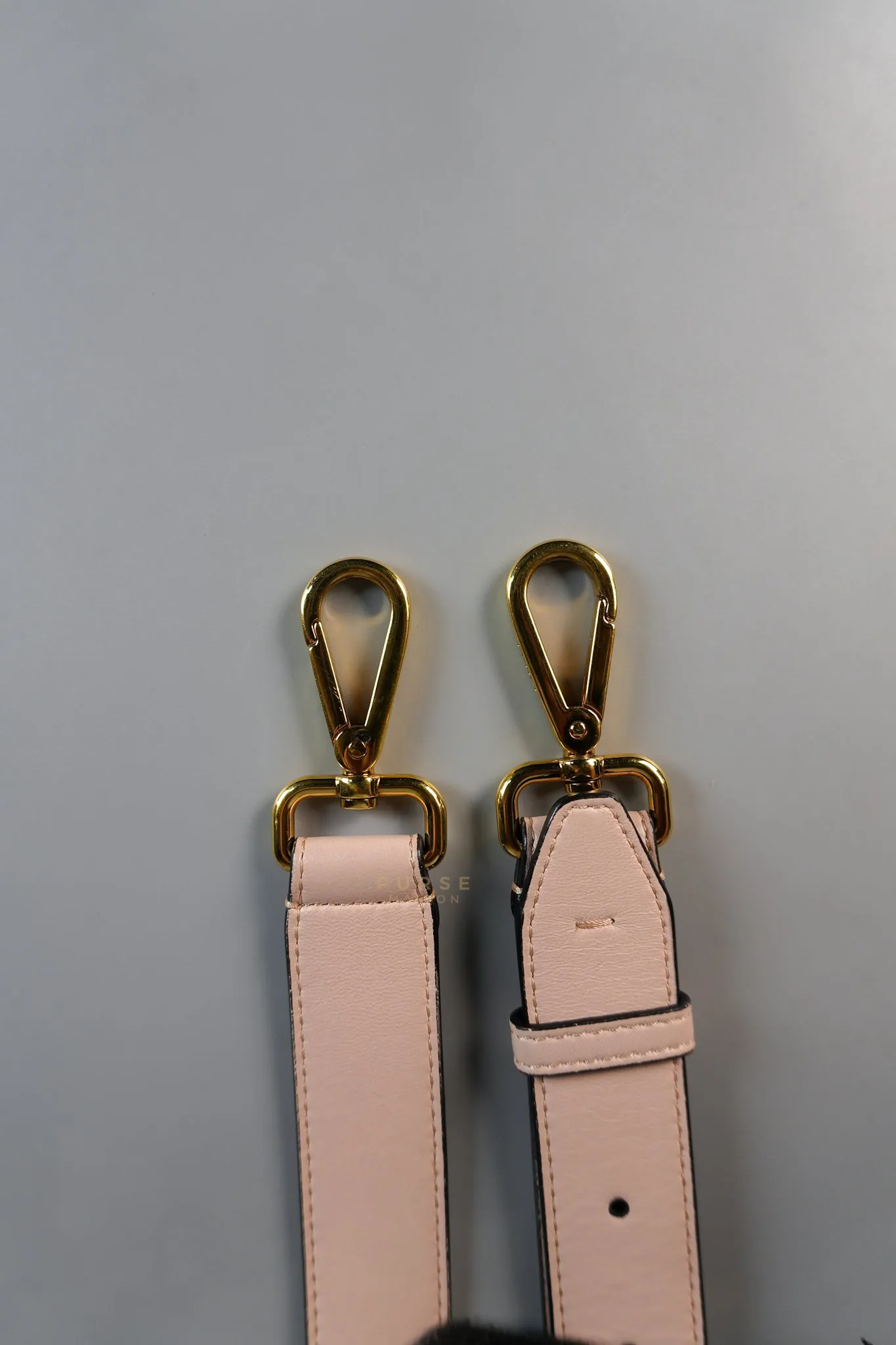 Saccheto Medium Nappa Soft Pink Drawstring Pochette Crossbody Bag