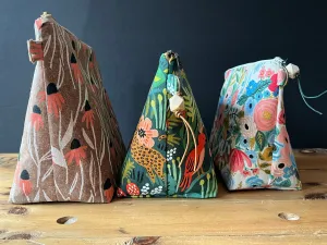Small 9x6 inch Wet Dry Zipper Pouch, Linen Variations Available