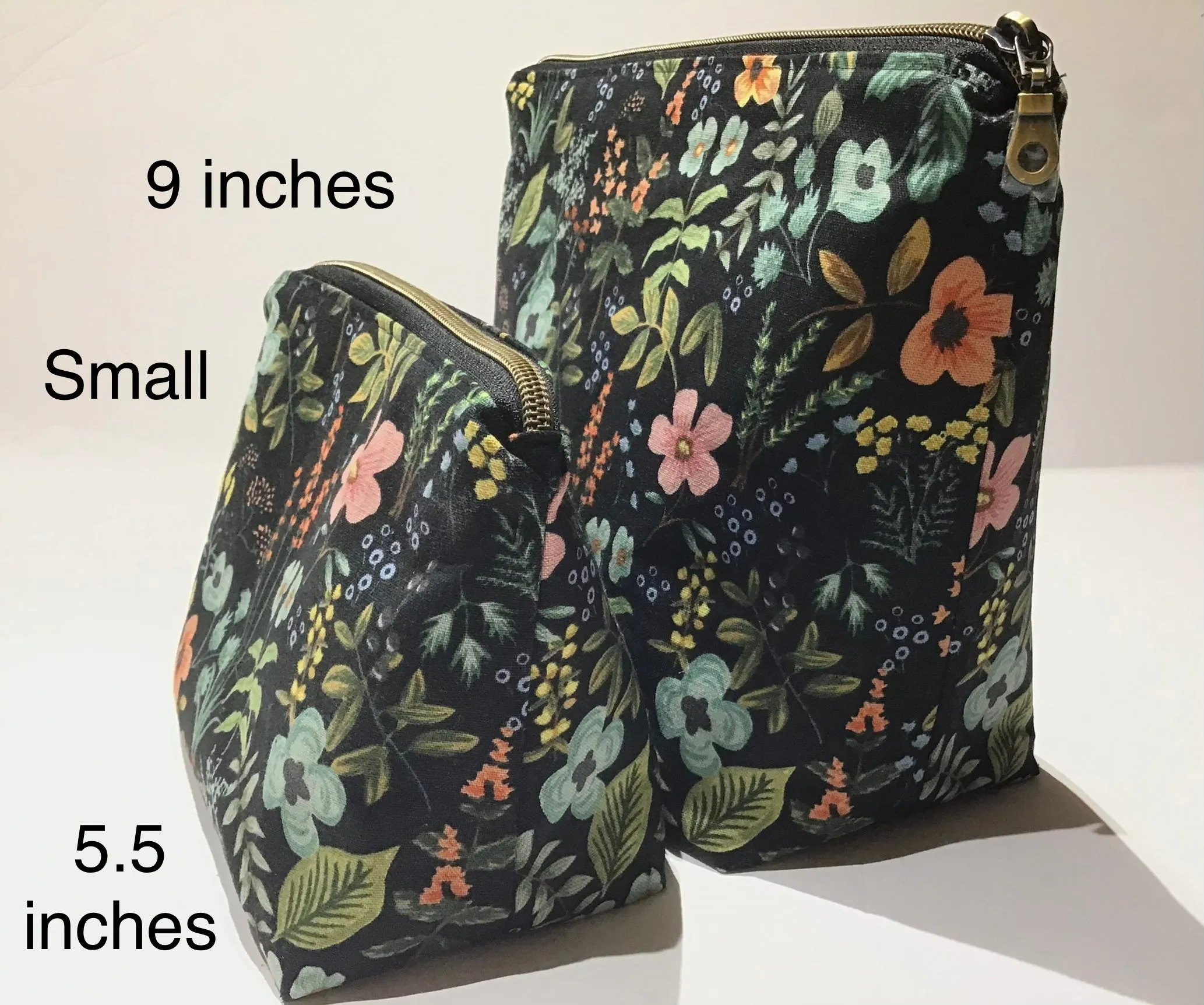 Small 9x6 inch Wet Dry Zipper Pouch, Linen Variations Available