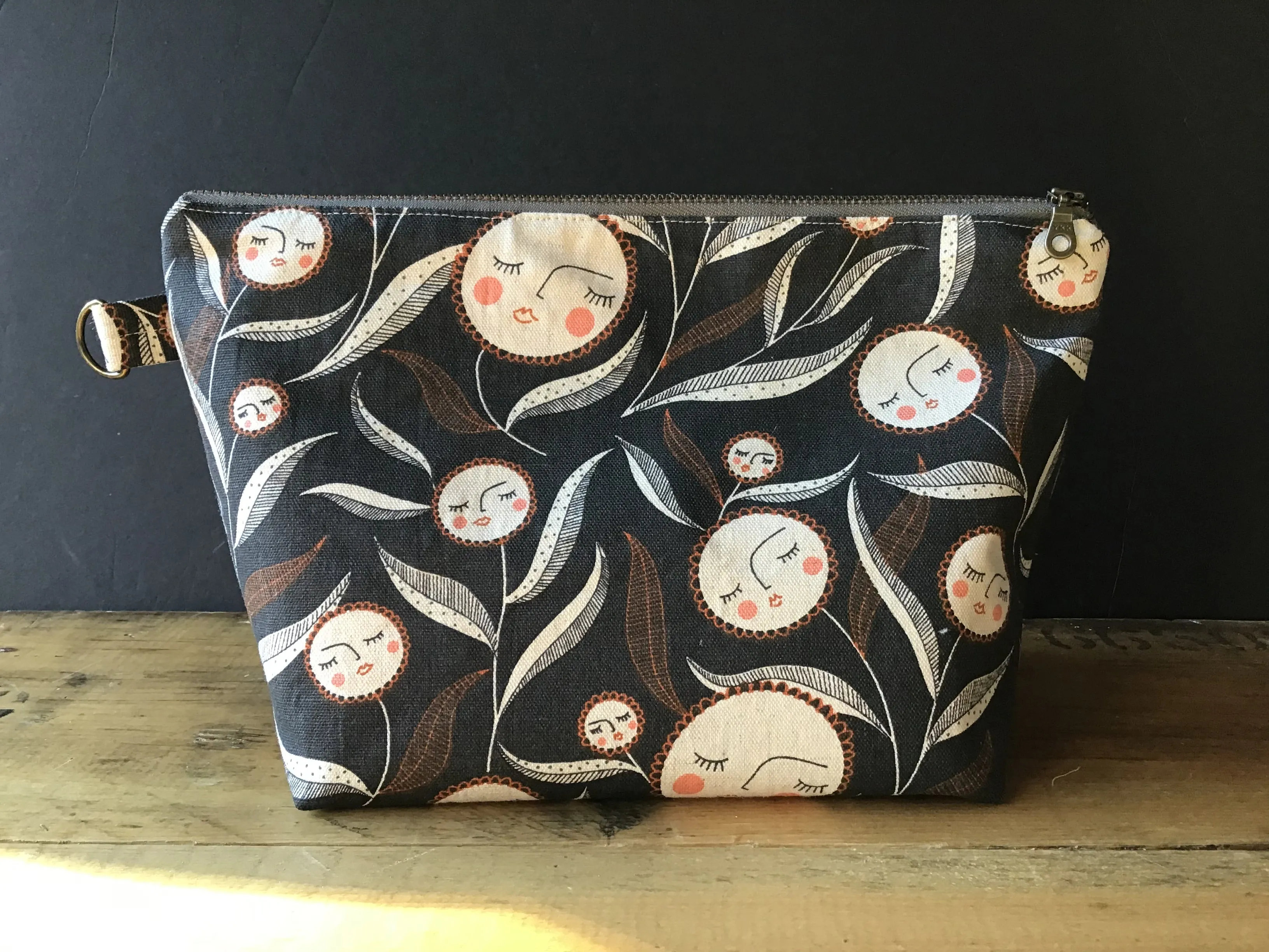Small 9x6 inch Wet Dry Zipper Pouch, Linen Variations Available