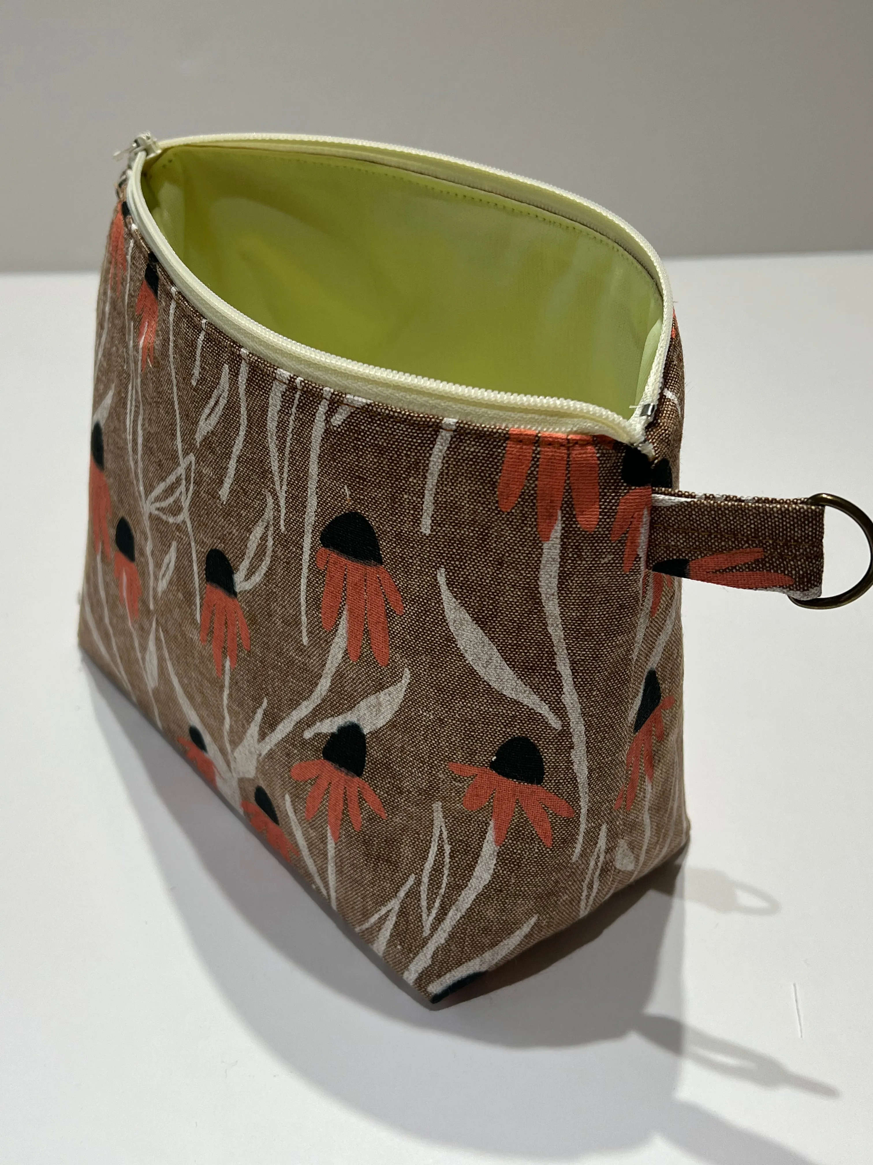 Small 9x6 inch Wet Dry Zipper Pouch, Linen Variations Available