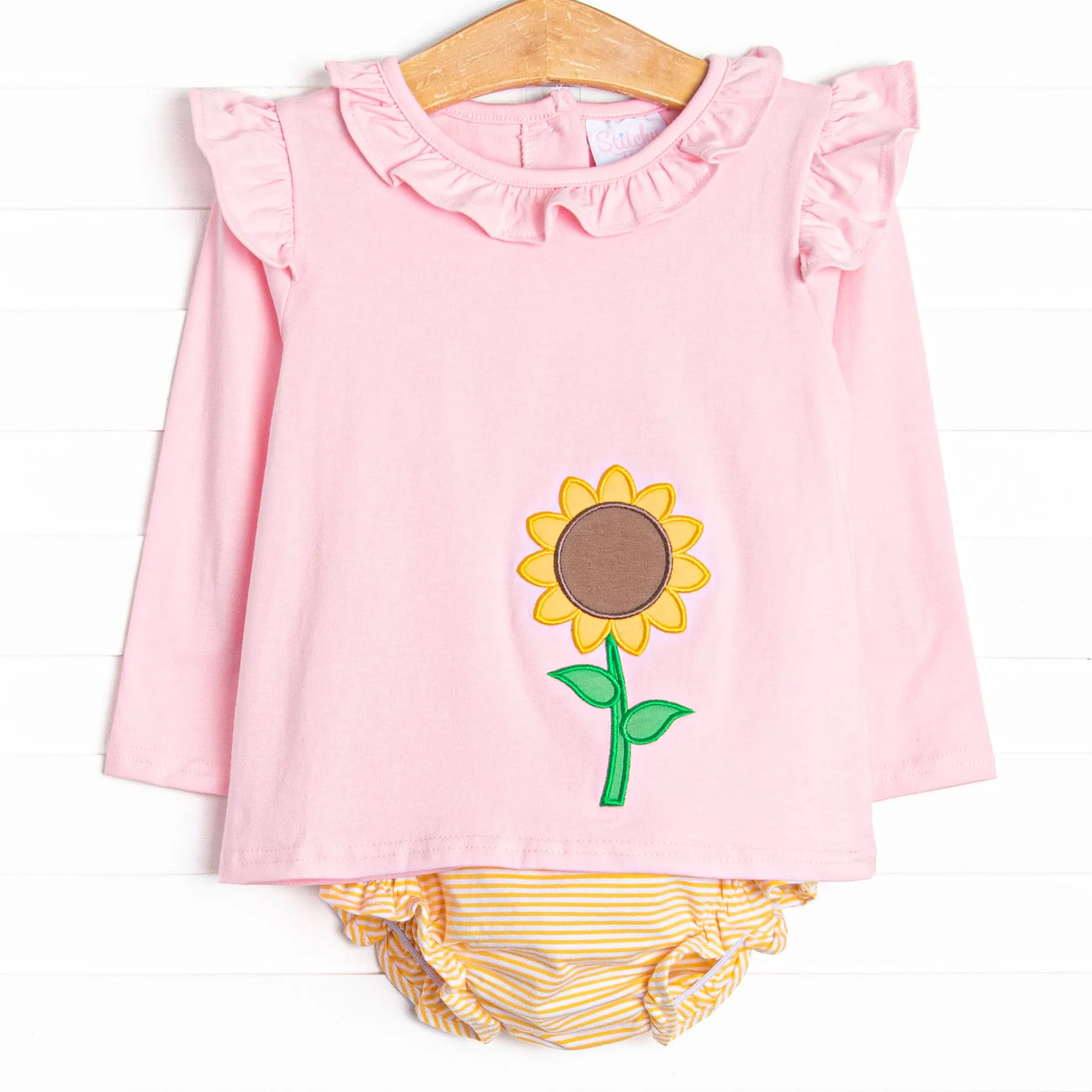 Stand Tall Stems Applique Diaper Set, Yellow