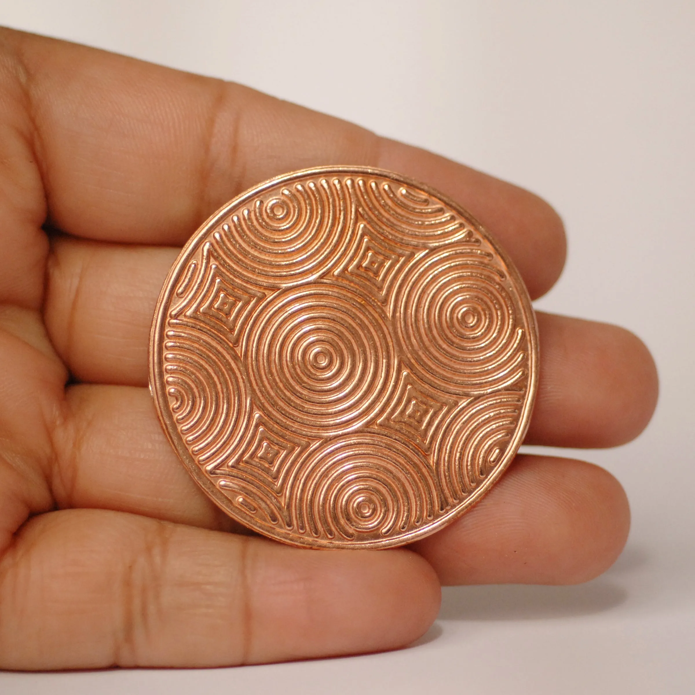 Textured round disc, patterned disk 40mm concentric circle design
