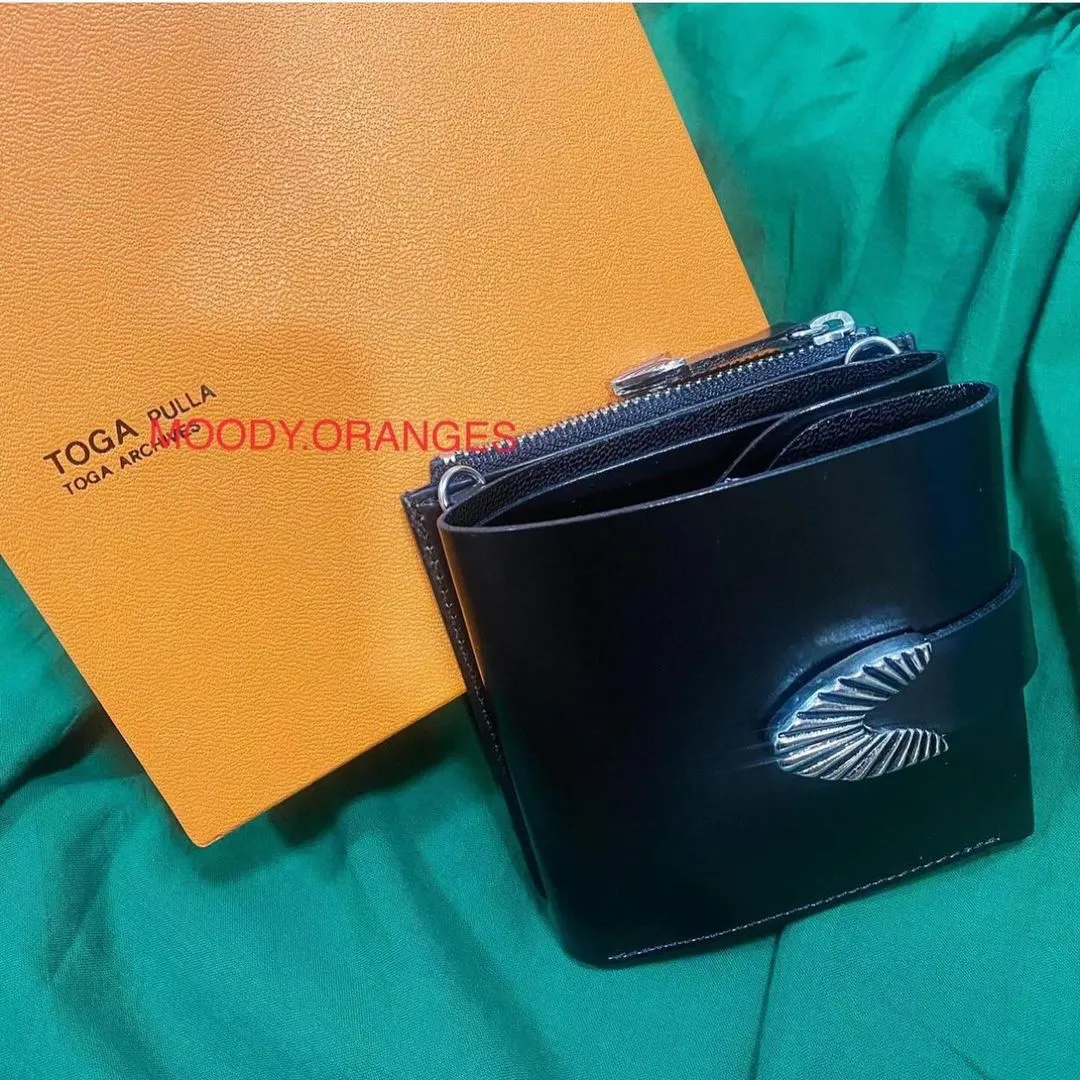 Toga Pulla Leather Shoulder Wallet