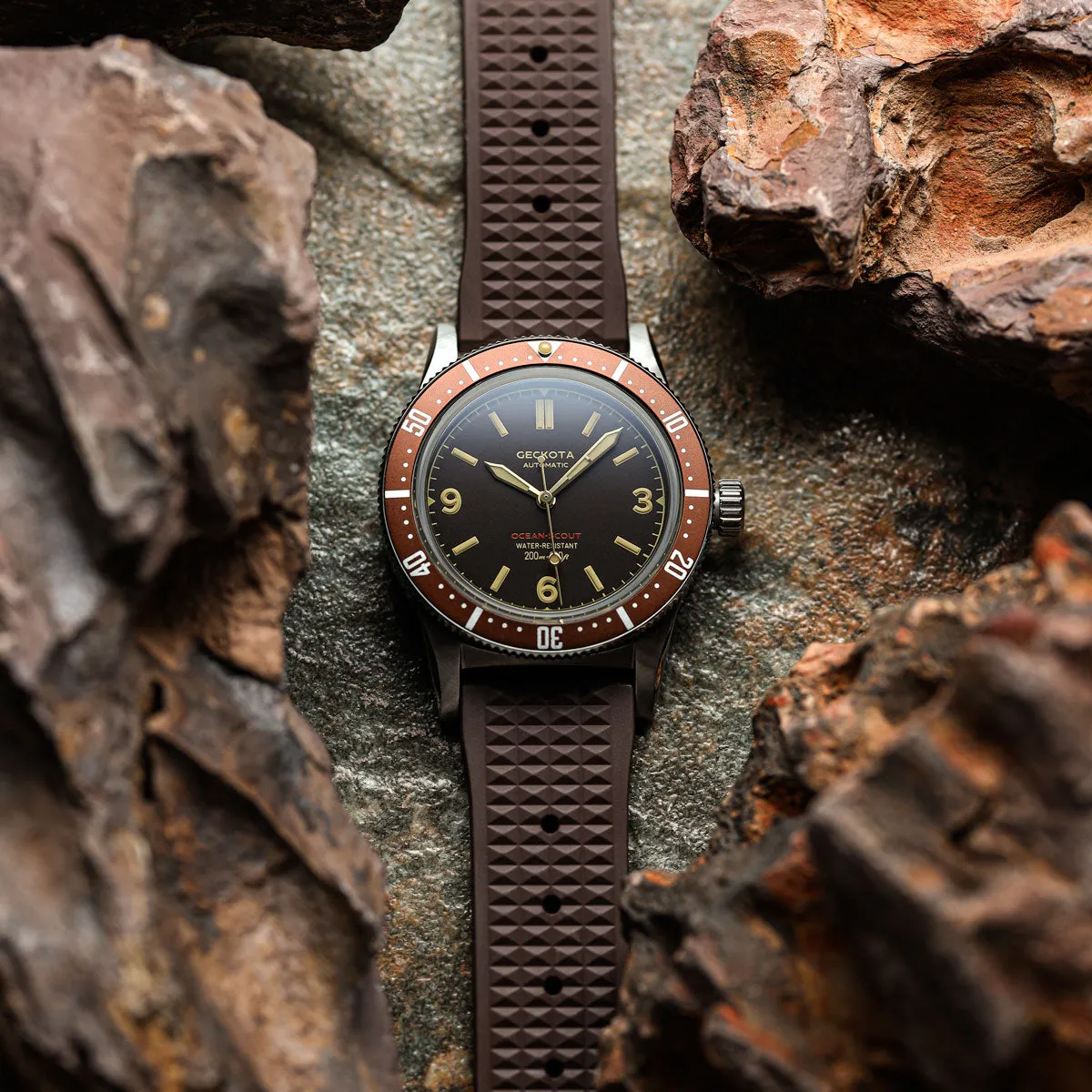 Waffle Pattern Rubber Dive Watch Strap - Brown