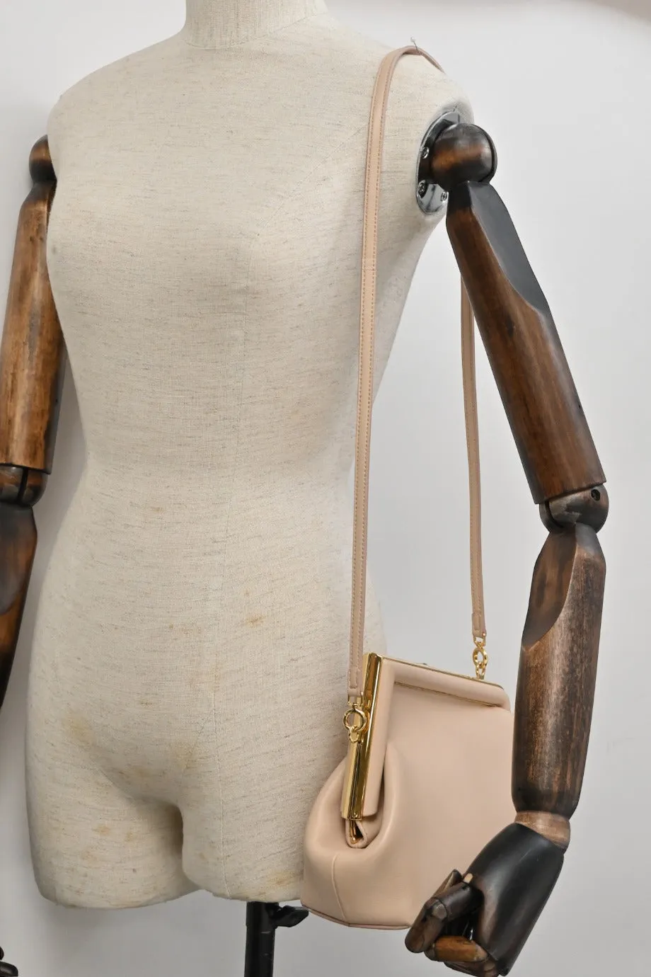 [WB5786] Fendi | Cross-Body Bag