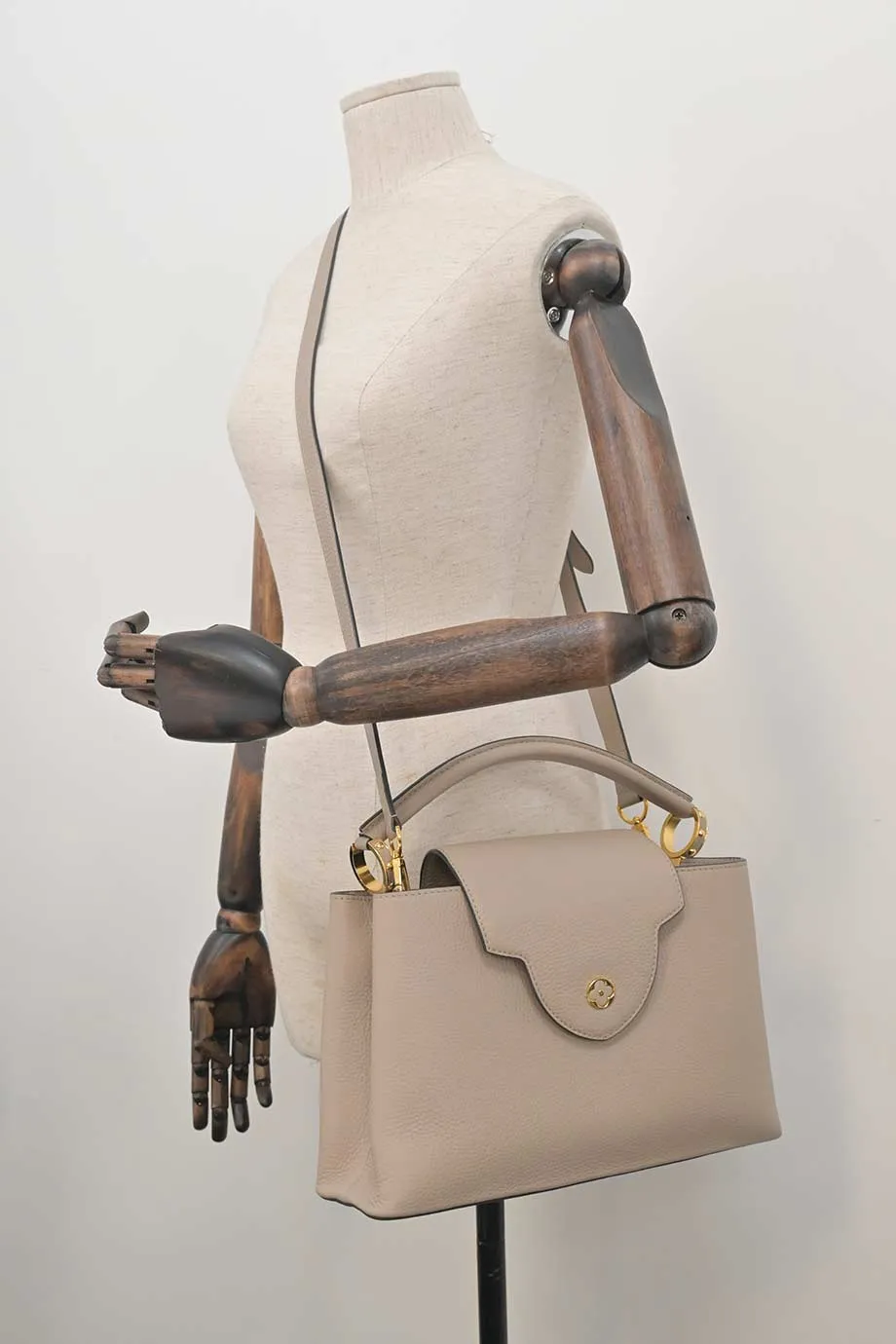 [WB6066] Louis Vuitton | Cross-Body Bag