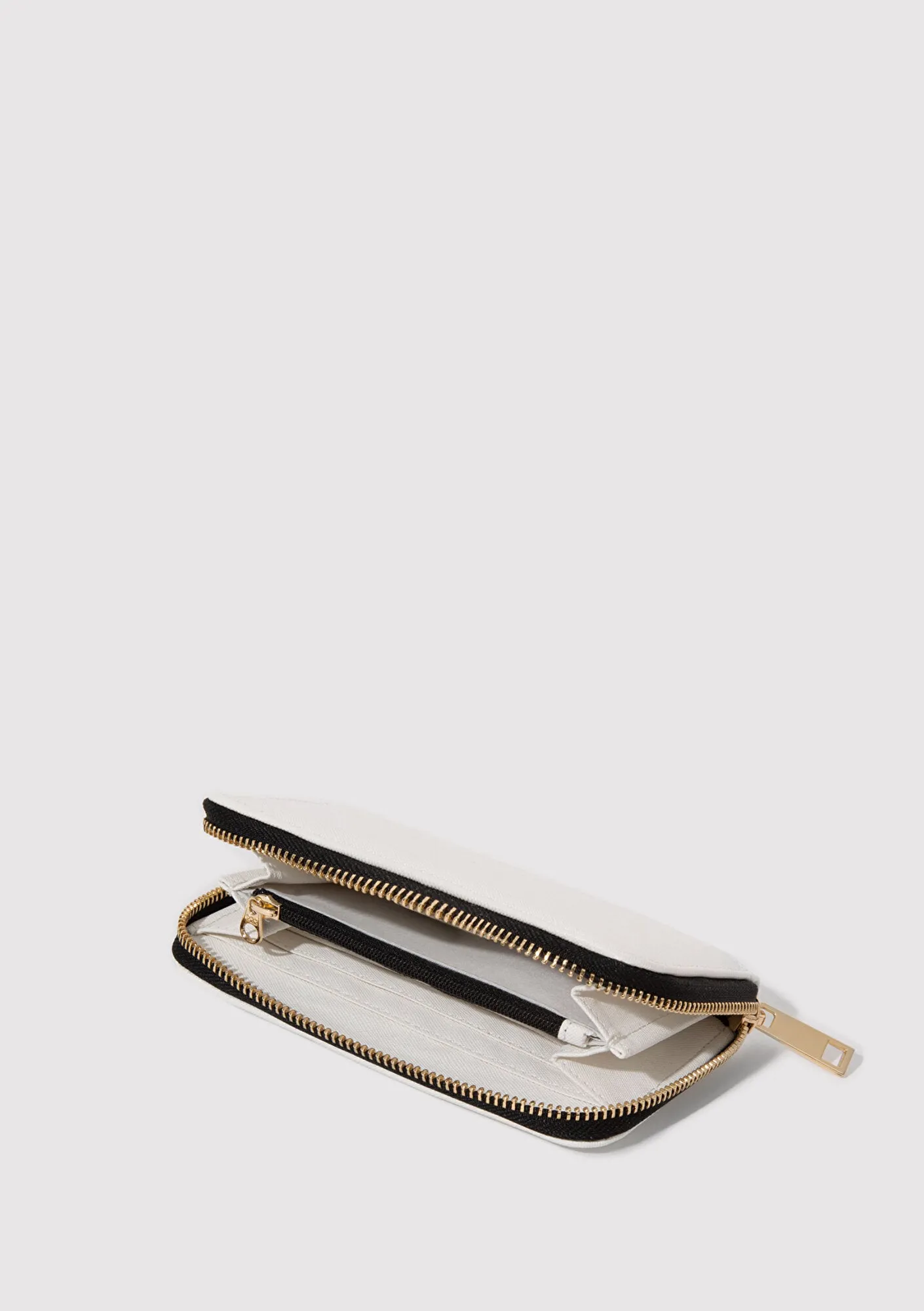 White Wallet